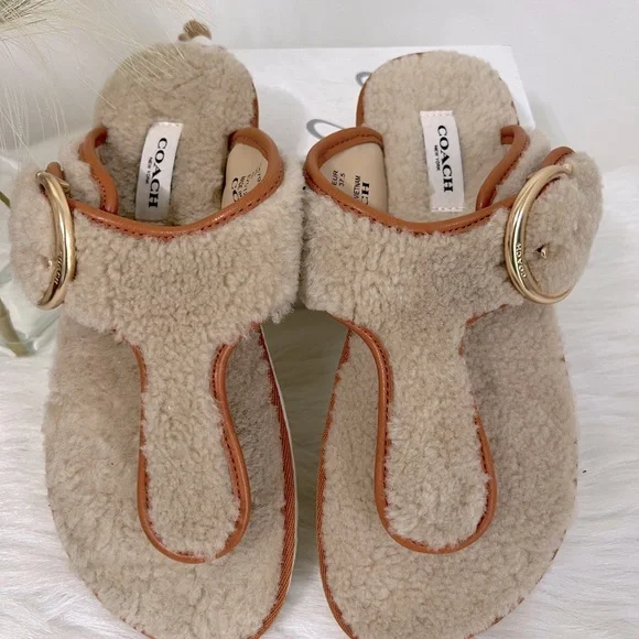 Women's Beige & Brown Fuzzy Thong Sandals w. Gold Hardware Size 37.5 - Picture 6 of 10